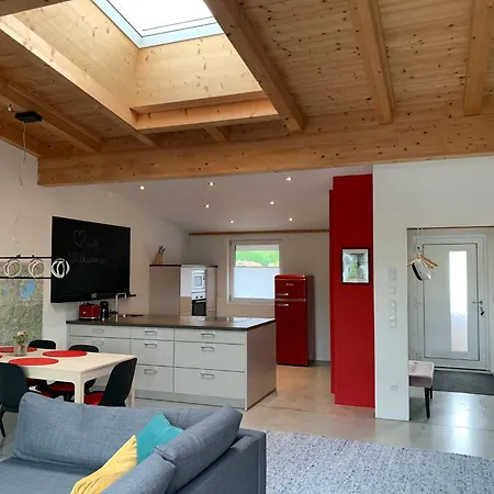 Chiemgau Loft شقة باد اندورف
